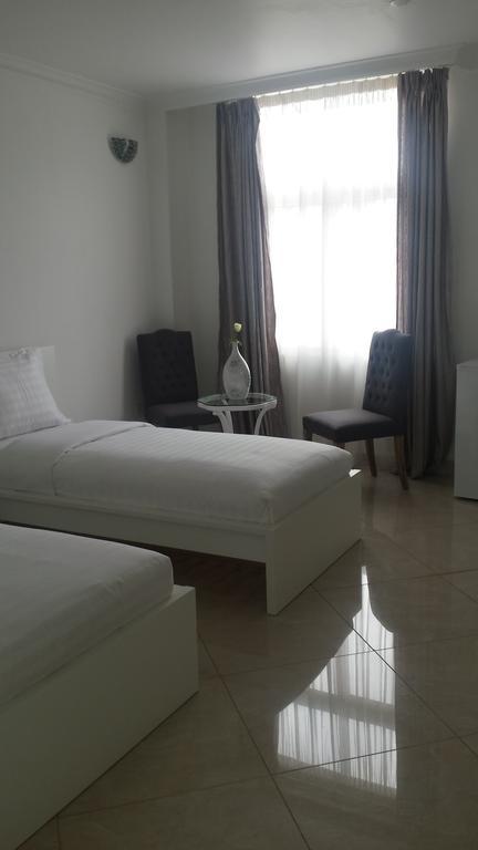 White House Addis Hotel Номер фото