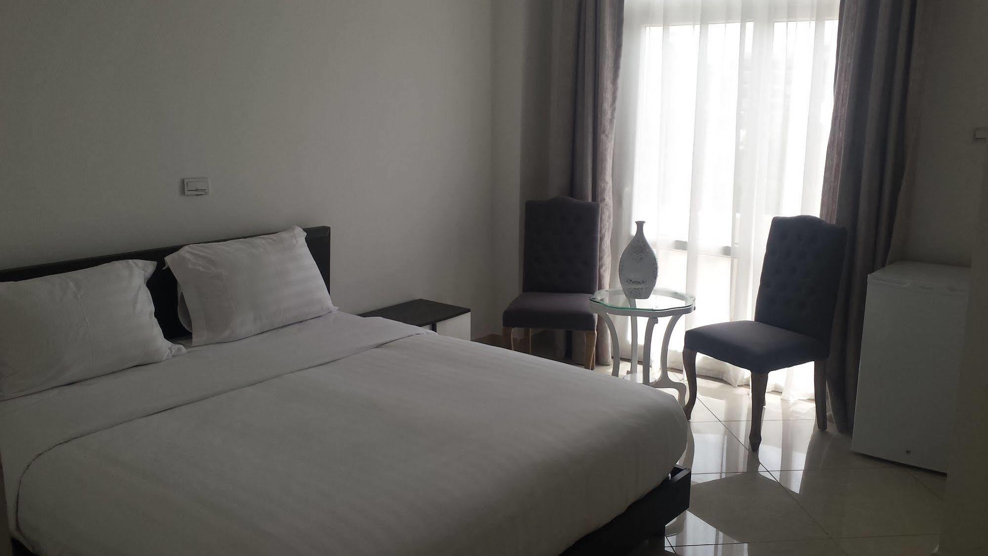 White House Addis Hotel Экстерьер фото