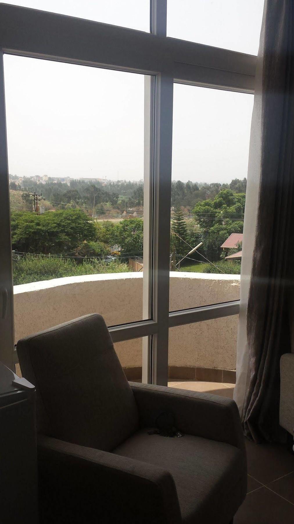 White House Addis Hotel Экстерьер фото